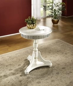 Beistelltisch Mit Umlaufender Verzierung