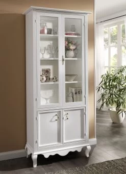 Hochwertige Möbelserie Mit Metallgriffen