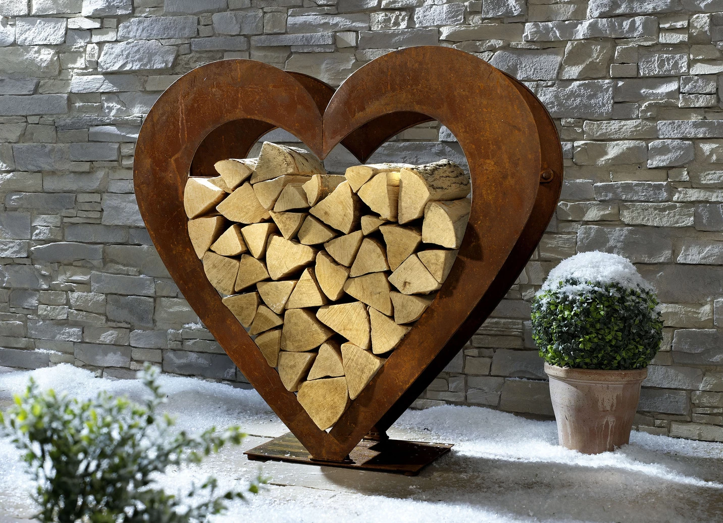 Kaminholz-Herz Für Innen- Und Außenbereich 4 Kaminholz-Herz Für Innen- Und Außenbereich – Bild 2
