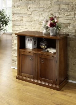 Möbelserie Aus Teilmassivem Holz -Haushaltsgegenstände Geschäft moebelserie aus teilmassivem holz farbe nussbaum 2