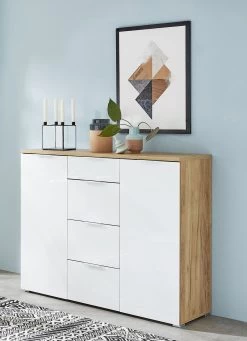 Sideboard Mit Glasfronten Und Softclose