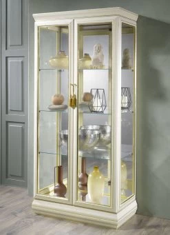 Stilvolle Vitrine Aus Massivem Holz -Haushaltsgegenstände Geschäft stilvolle vitrine aus massivem holz farbe creme gold